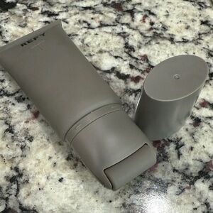 REFY Glow and Sculpt Face Primer New!